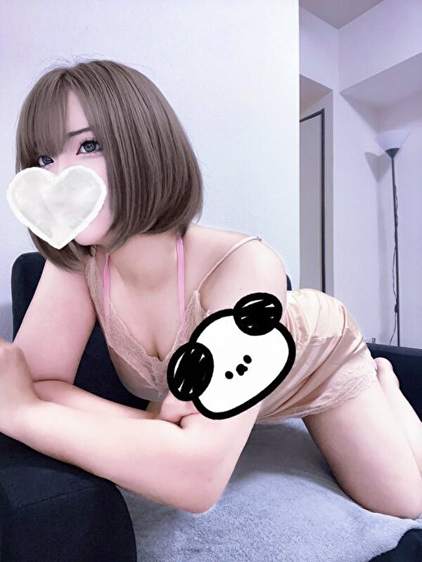 東京メンズエステ セラピストめるの素顔に近いリラックスショット